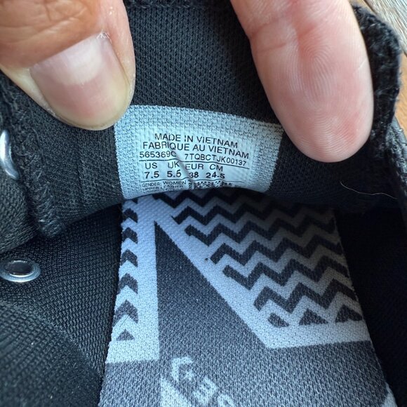 Converse Chuck Taylor All Star Black & White Low Top Sneakers Size 7.5 - Picture 8 of 8